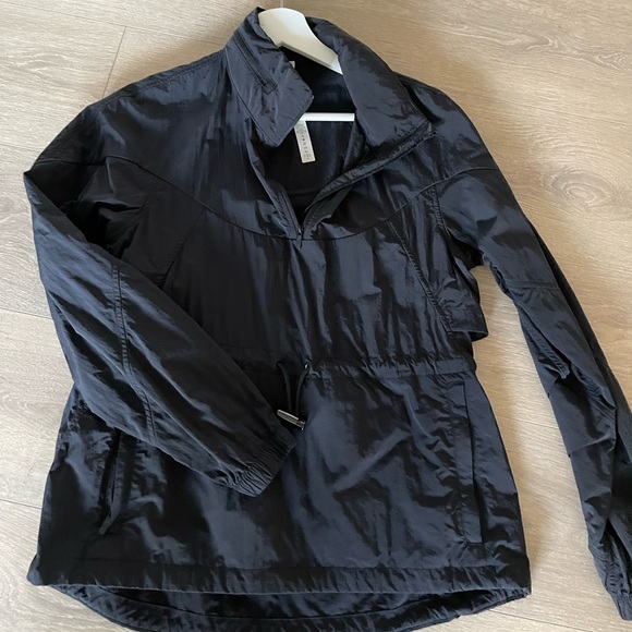 Lululemon Evergreen Anorak - Picture 2 of 6